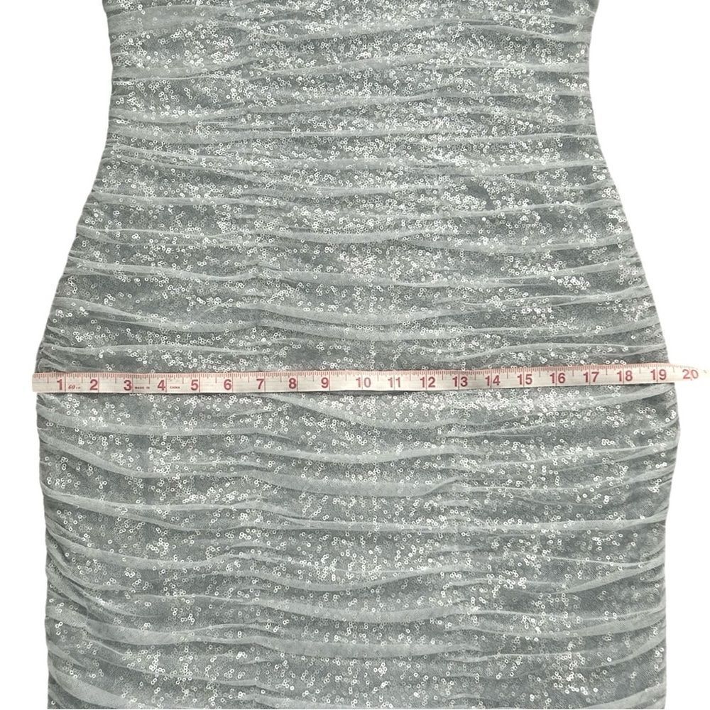 Lauren Ralph Lauren Sequin
Mesh Ruched Sheath Dress Size M - Picture 14 of 14